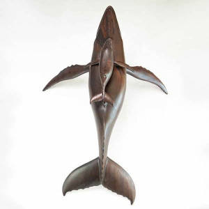 sculpture-baleine-bébé-baleineau-bois-hintsy-artisanat-de-madagascar-3